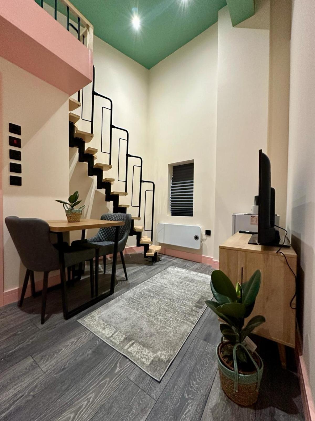 Cozy En-Suite Loft In Trendy Local Лондон Экстерьер фото
