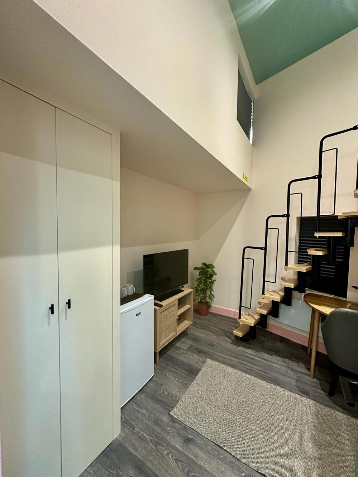 Cozy En-Suite Loft In Trendy Local Лондон Экстерьер фото